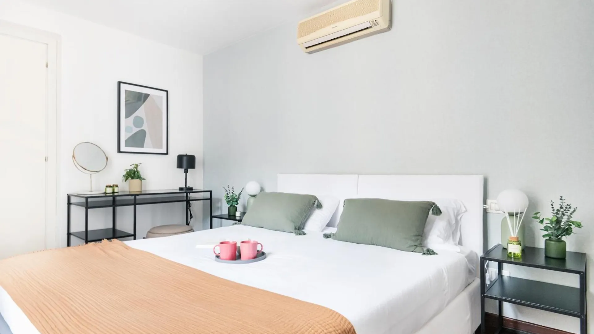 Easylife - Angolo Di Relax In Zona Paolo Sarpi Milan 0*,  Italy